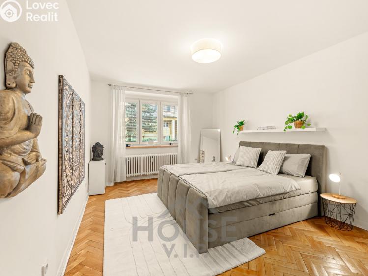 Продаж квартири 2+KK Praha, Jeseniova č. 4