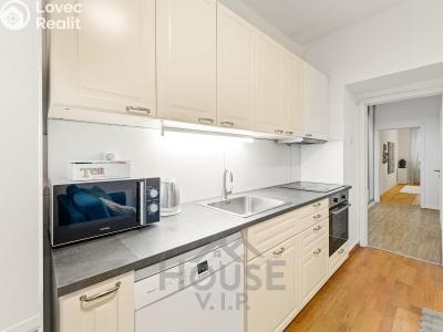 Sale apartment 2+KK Praha, Jeseniova č. 2