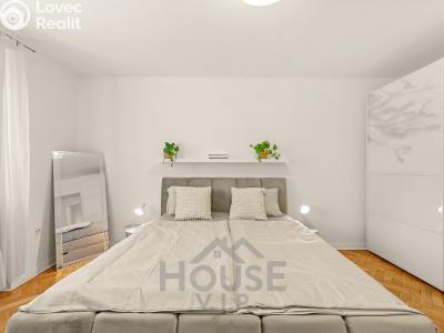 Sale apartment 2+KK Praha, Jeseniova č. 11