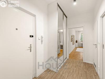 Sale apartment 2+KK Praha, Jeseniova č. 17
