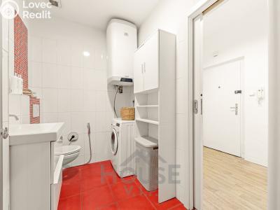 Sale apartment 2+KK Praha, Jeseniova č. 20