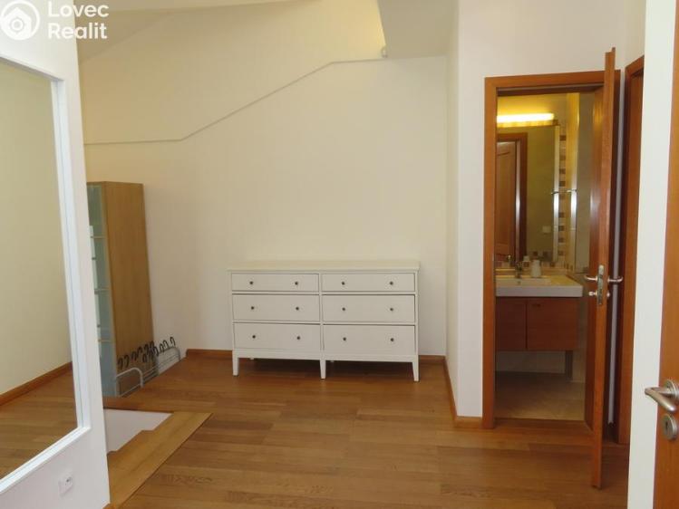 Pronájem bytu 3+KK Praha, U dětského hřiště č. 10