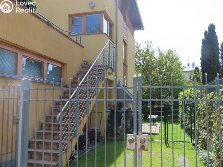 Pronájem bytu 3+KK Praha, U dětského hřiště č. 19