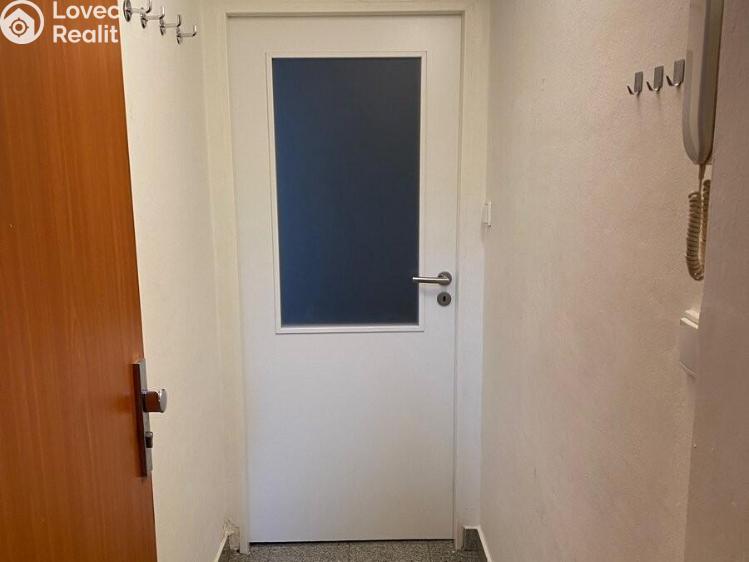Rent apartment 1+KK Praha, Freyova 291/8 č. 3