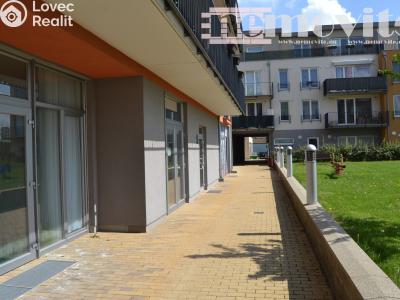 Продаж офісного приміщення Jesenice, Nákupní 1127 č. 14