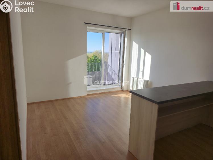 Pronájem bytu 2+KK Milovice, Zátopkova č. 4