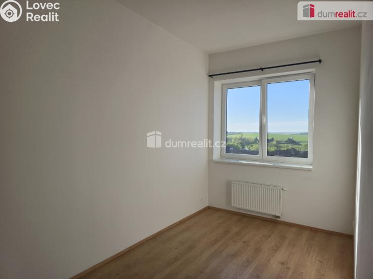 Pronájem bytu 2+KK Milovice, Zátopkova č. 8