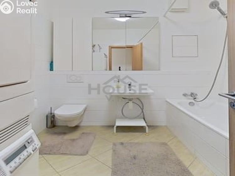 Pronájem bytu 4+KK Praha, Jana Přibíka č. 15