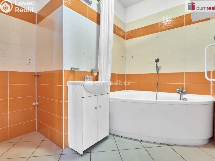 Prodej bytu 2+1 Karlovy Vary, Modenská č. 11