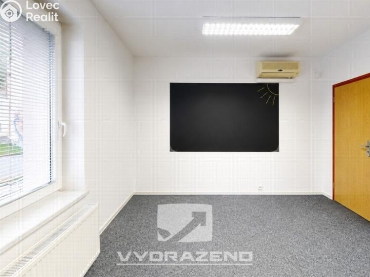 Prodej obchodního prostoru Mladá Boleslav, Ptácká 131/31 č. 6