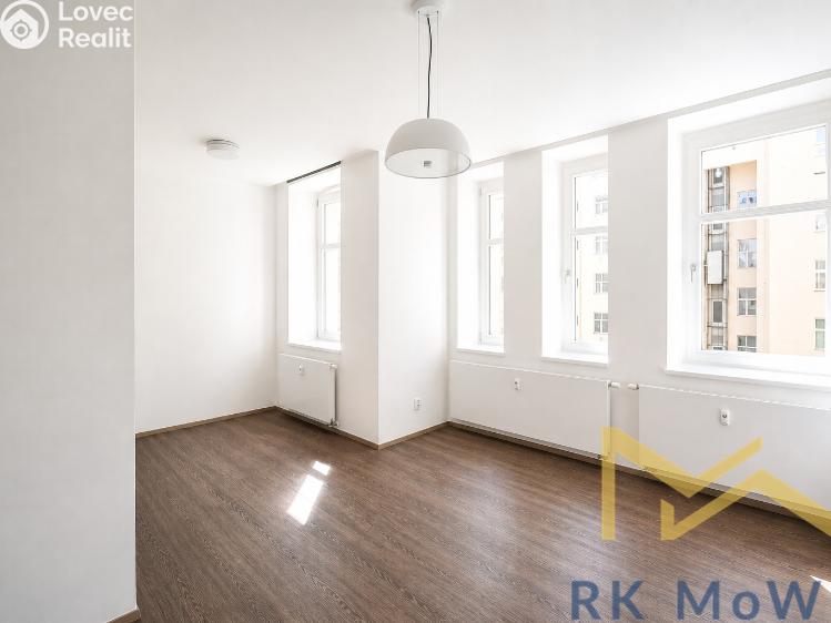 Pronájem bytu 1+KK Praha, Lucemburská č. 4