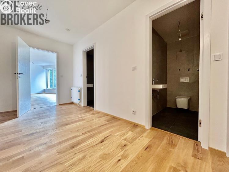 Продажа квартиры 4+KK Praha 6, U hotelu 1377/5 č. 5