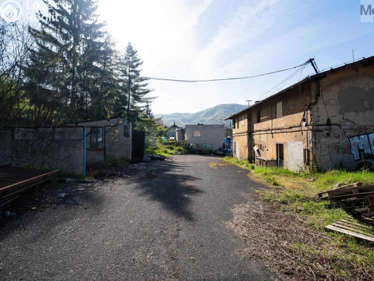 Prodej obchodního prostoru Povrly, Pod Kozákem 29/3 č. 13