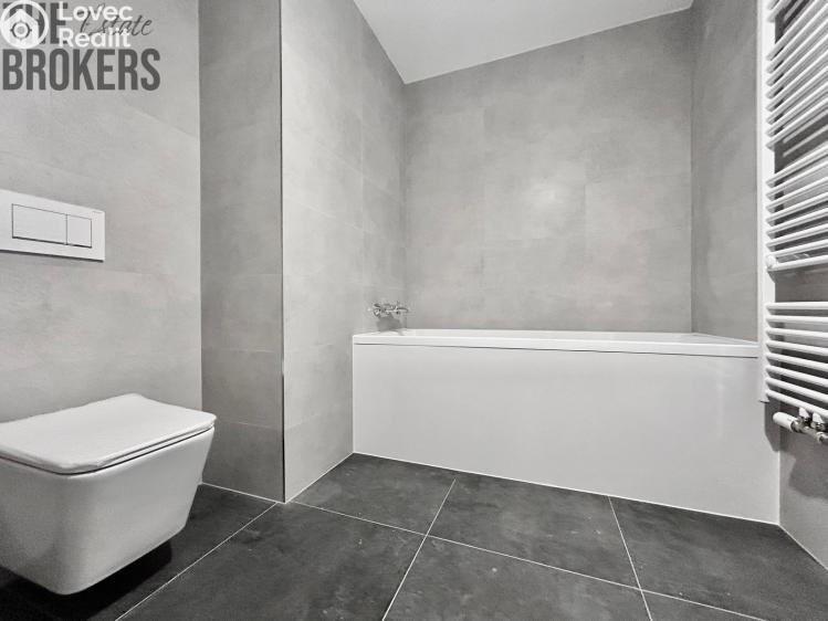 Продажа квартиры 4+KK Praha 6, U hotelu 1377/5 č. 4