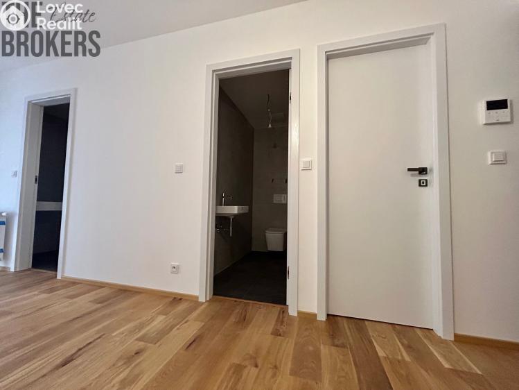 Prodej bytu 5+KK Praha 6, U hotelu 1377/5 č. 8