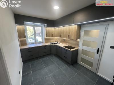Pronájem bytu 3+1 Přelouč, K. Čapka č. 53