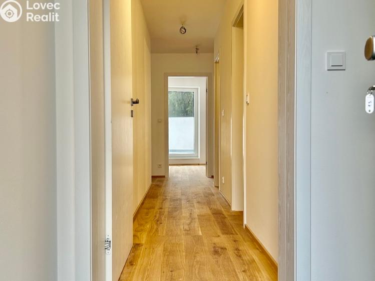 Prodej bytu 3+KK Praha 6, U hotelu 1377/5 č. 8