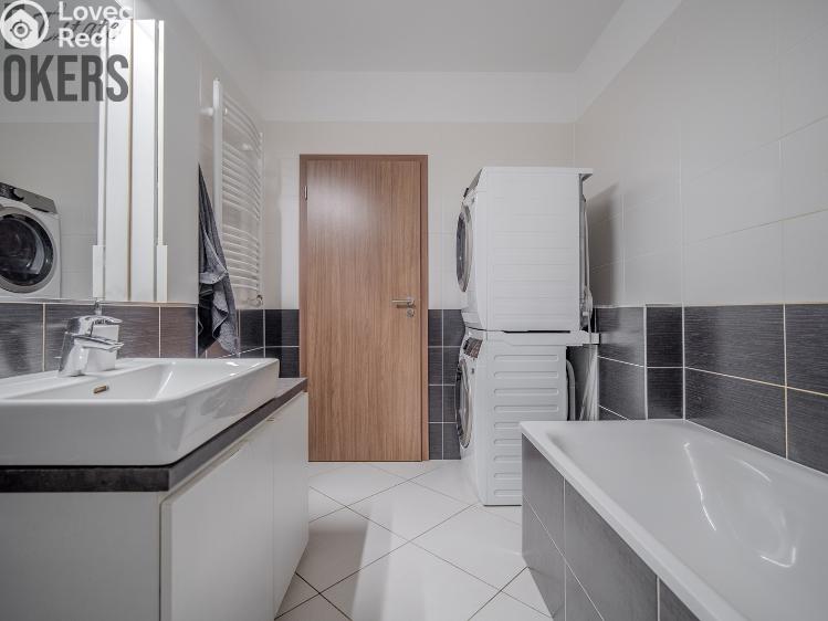 Pronájem bytu 2+KK Praha, Kardausova č. 10