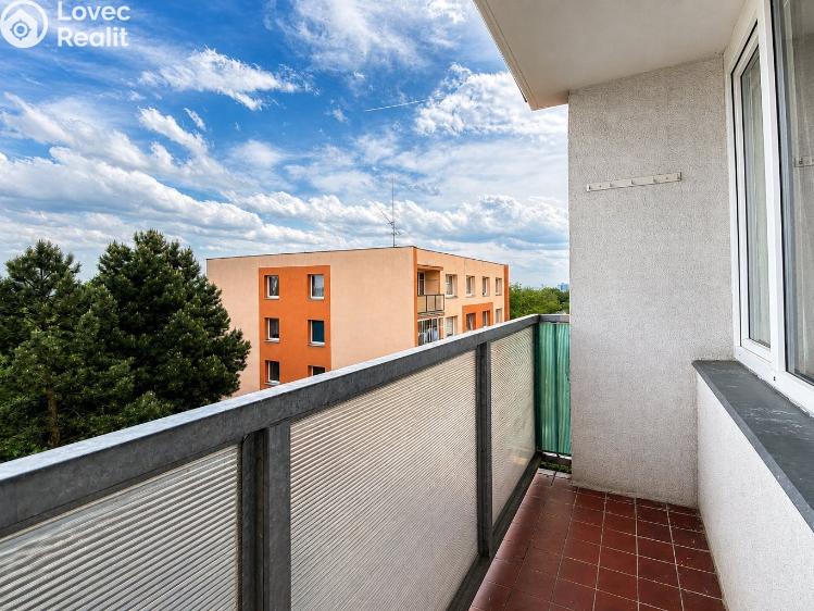 Prodej bytu 3+1 Chomutov, Kundratická 4495 č. 36