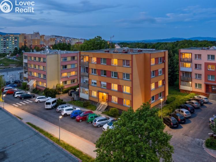 Sale apartment 3+1 Chomutov, Kundratická 4495 č. 4