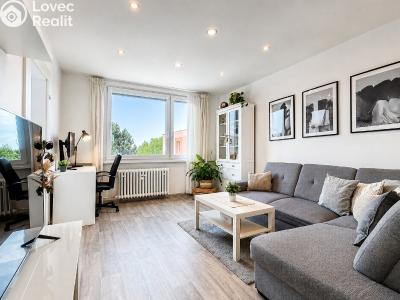 Продажа квартиры 3+1 Chomutov, Kundratická 4495 č. 45