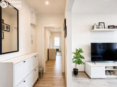 Продажа квартиры 3+1 Chomutov, Kundratická 4495 č. 3