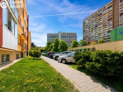 Продажа квартиры 3+1 Chomutov, Kundratická 4495 č. 39