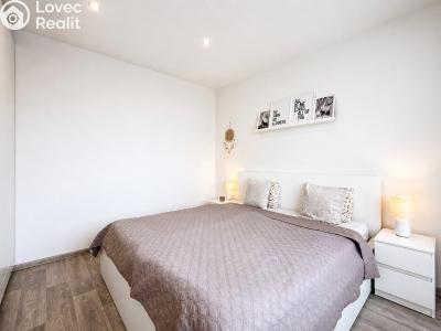 Продажа квартиры 3+1 Chomutov, Kundratická 4495 č. 40