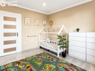 Продажа квартиры 3+1 Chomutov, Kundratická 4495 č. 42