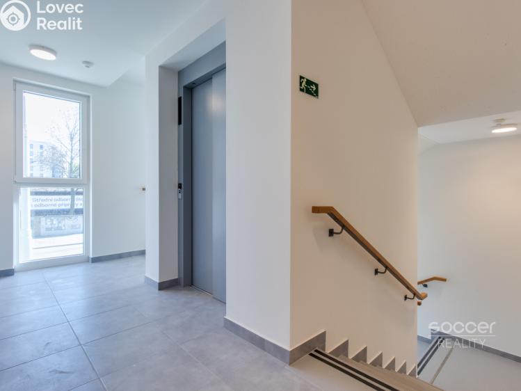 Pronájem bytu 2+KK Praha, Poděbradská č. 17