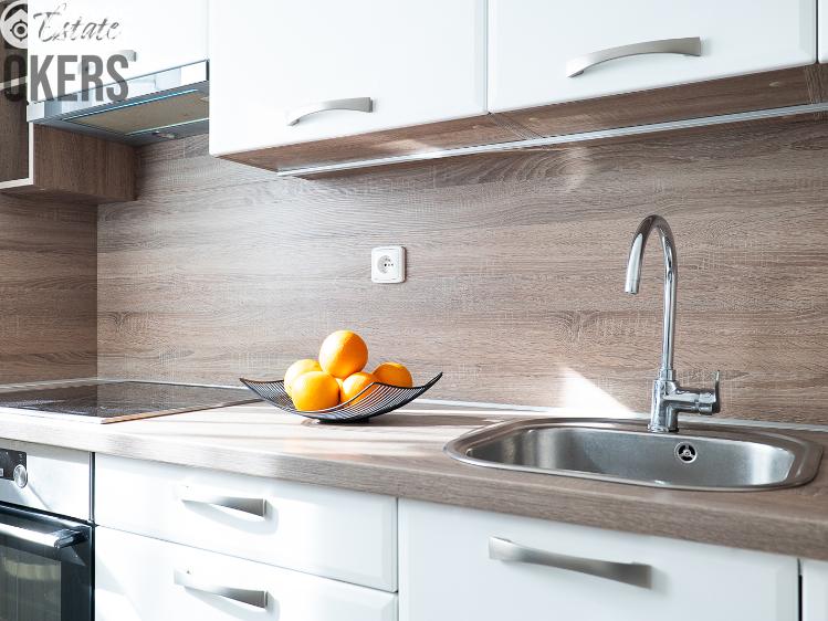 Продажа многогенного дом Praha, Všetatská č. 10
