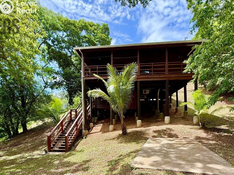 Prodej bytu 3+KK Coxen Hole,Honduras č. 1