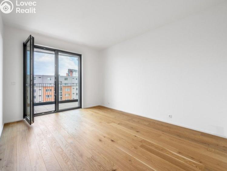 Rent apartment 2+KK Praha, Ramonova č. 1