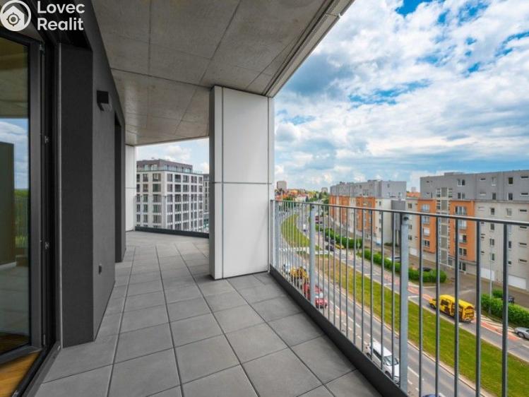 Rent apartment 2+KK Praha, Ramonova č. 2