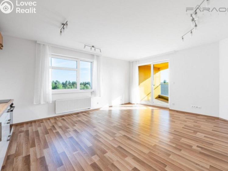 Pronájem bytu 3+KK Praha, Ke kříži č. 1