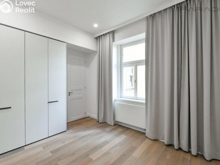 Pronájem bytu 3+KK Praha, náměstí Jiřího z Poděbrad č. 11