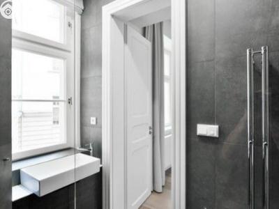 Rent apartment 3+KK Praha, náměstí Jiřího z Poděbrad č. 17