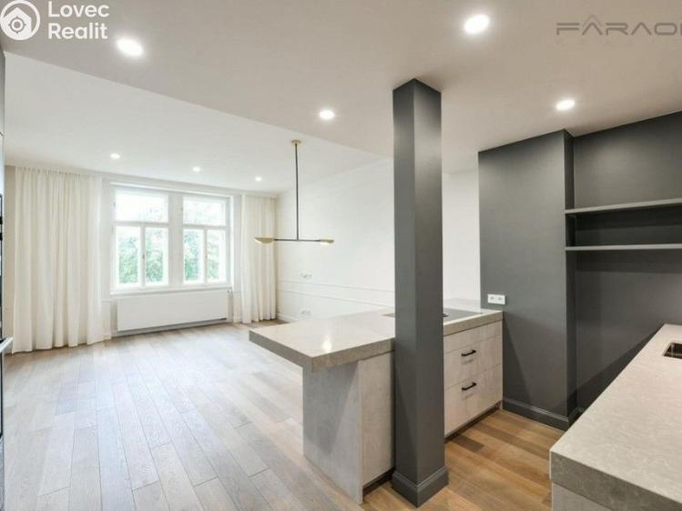 Pronájem bytu 4+KK Praha, náměstí Jiřího z Poděbrad č. 5