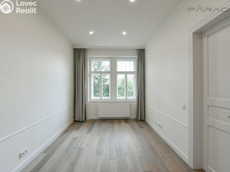 Pronájem bytu 4+KK Praha, náměstí Jiřího z Poděbrad č. 12