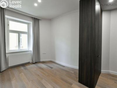 Rent apartment 4+KK Praha, náměstí Jiřího z Poděbrad č. 13