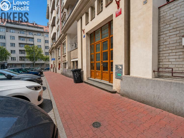Prodej bytu 2+1 Praha, Ambrožova č. 24