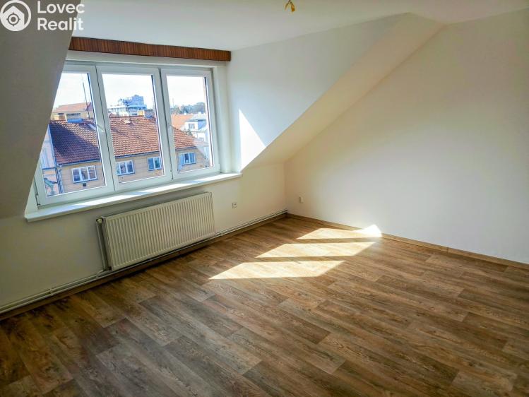 Pronájem bytu 3+1 České Budějovice, Pražská tř. 953/36 č. 2