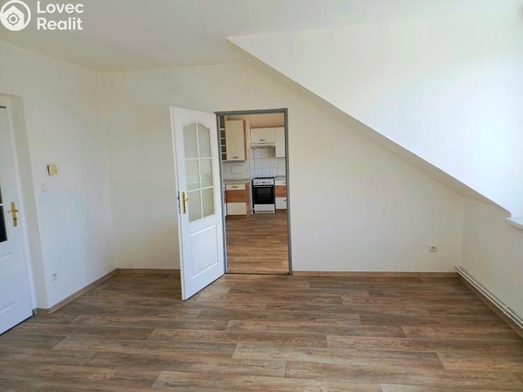 Pronájem bytu 3+1 České Budějovice, Pražská tř. 953/36 č. 8