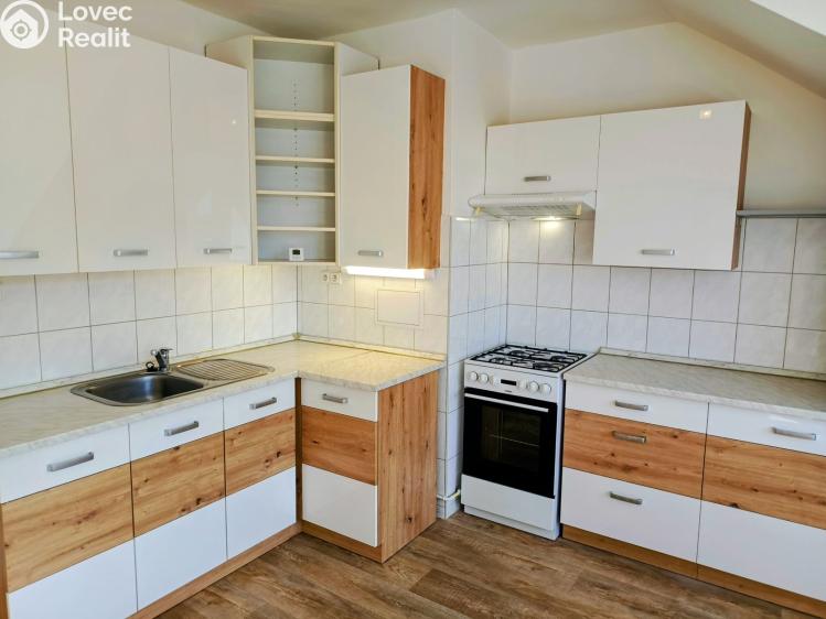 Pronájem bytu 3+1 České Budějovice, Pražská tř. 953/36 č. 10