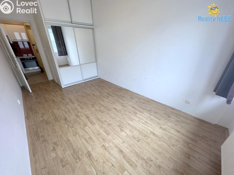 Rent apartment 2+1 Praha, Vrchlického č. 4