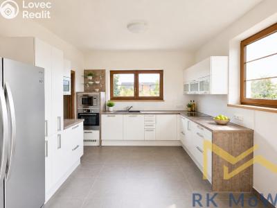 Оренда сімейного будинку Horoměřice, Rabochova č. 4