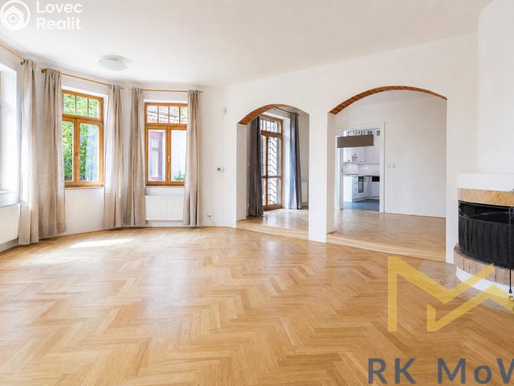 Pronájem rodinného domu Praha, Malý dvůr č. 1