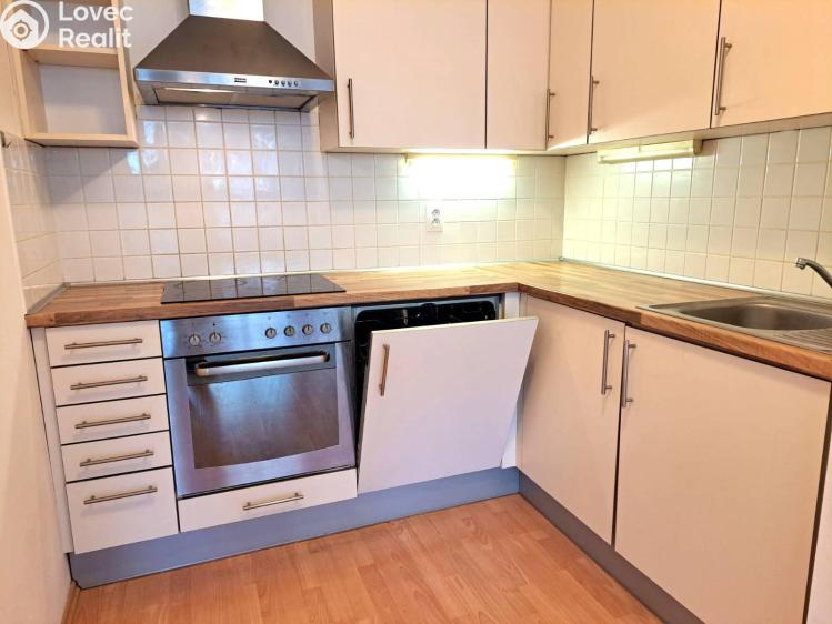 Pronájem bytu 2+KK Praha, Pod Harfou 938/40 č. 1