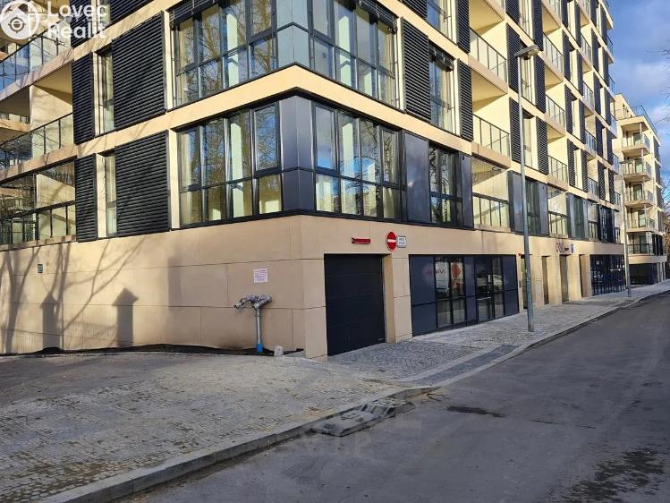 Продажа специфического типа недвижимости Praha, Radimova č. 5