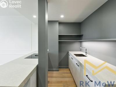 Аренда квартиры 4+KK Praha, náměstí Jiřího z Poděbrad č. 9